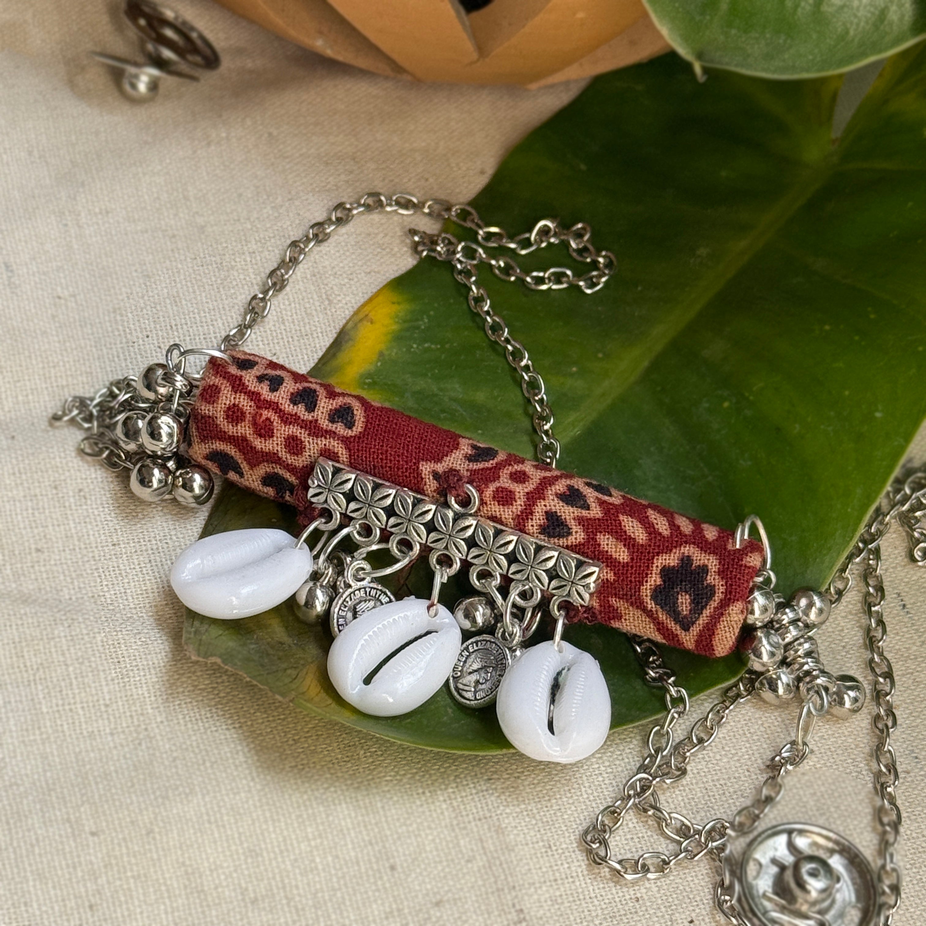 Nakhraali Chain