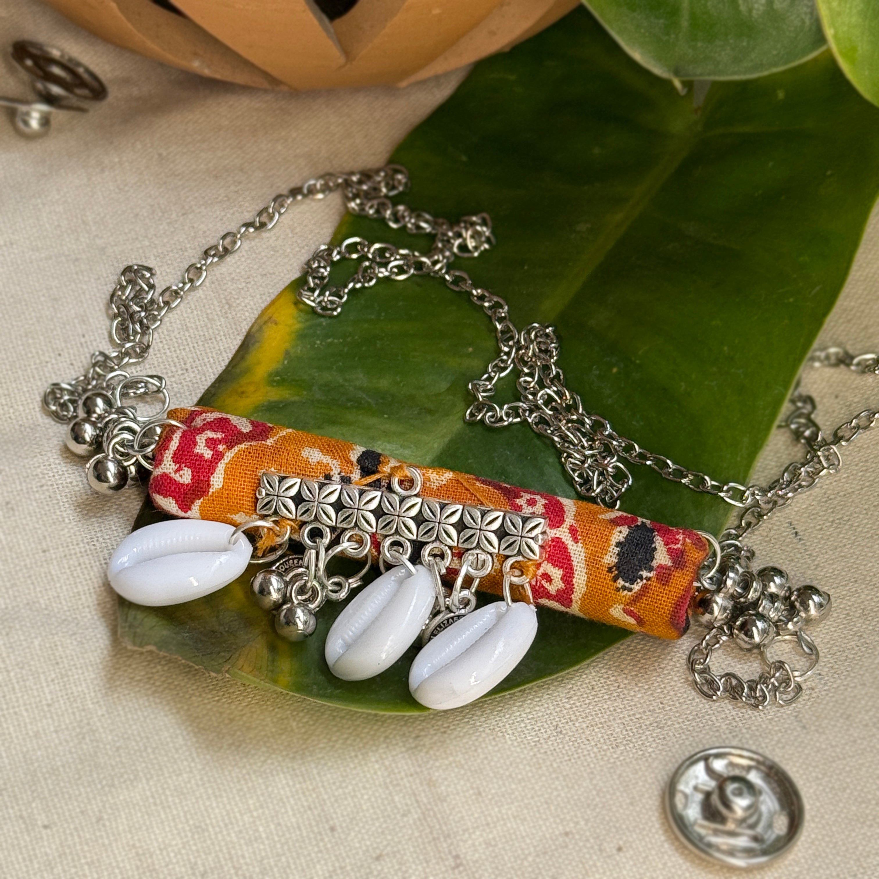 Nakhraali Chain
