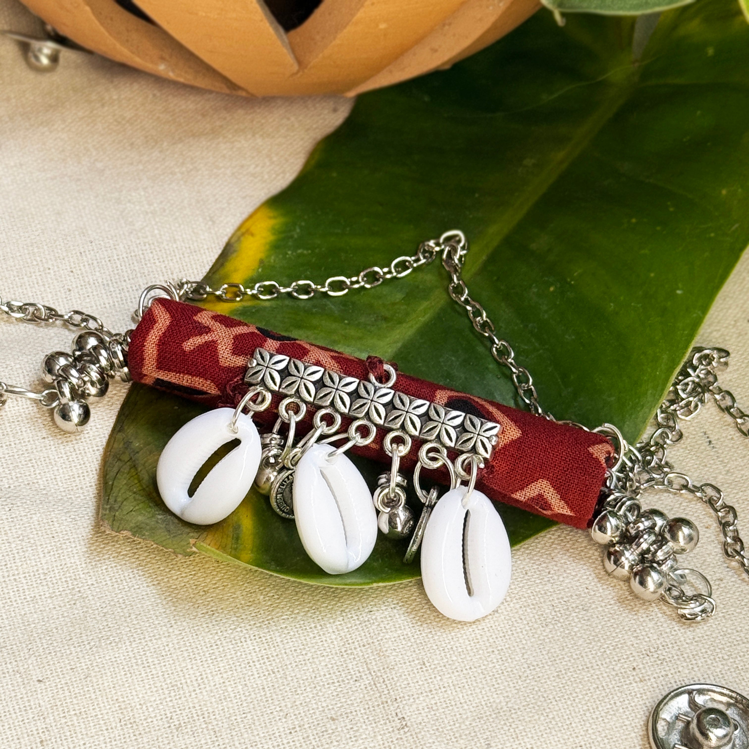 Nakhraali Chain